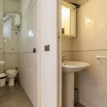 Termini Comfortable 4 Bedrooms アパート *