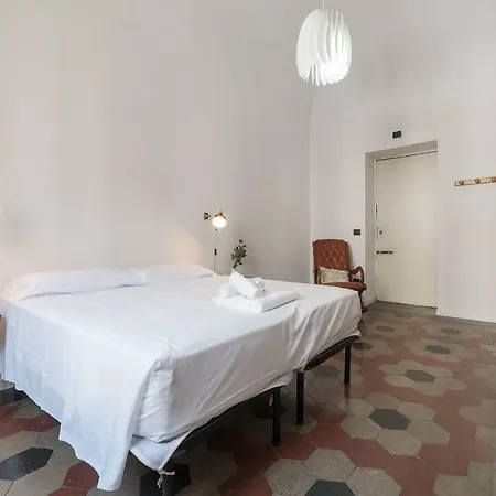 Termini Comfortable 4 Bedrooms